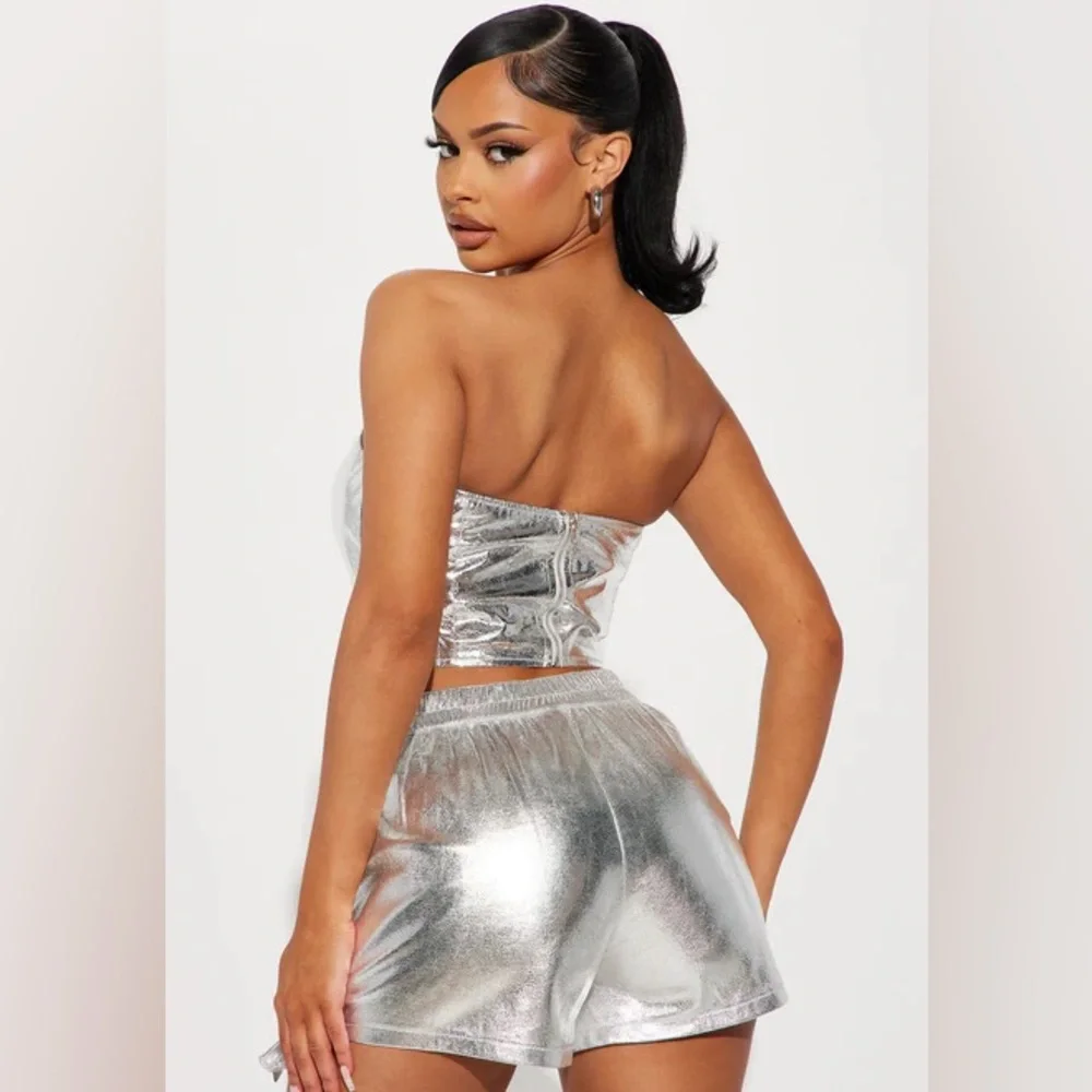 NWT. Fashion Nova Silver Strapless Metallic Top (Shorts Sold Separately). - Picture 3 of 3